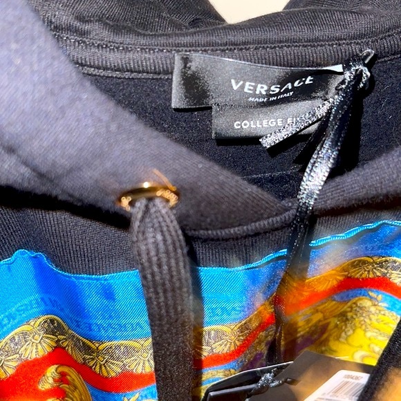 (BFS)Versace Baroque style Sweatshirt(SALE) - Picture 3 of 12